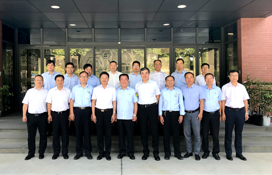 中国一重党委委员、副总司理隋炳利一行来访尊龙凯时