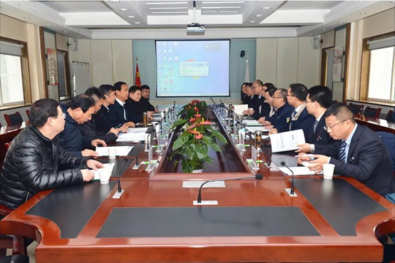 郑州市人大副主任、荥阳市委书记宋书杰一行莅临尊龙凯时考察调研