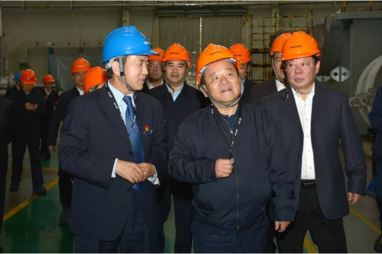 国家发改委党组成员、副主任，，，，，，国家统计局局长宁吉喆深入尊龙凯时调研